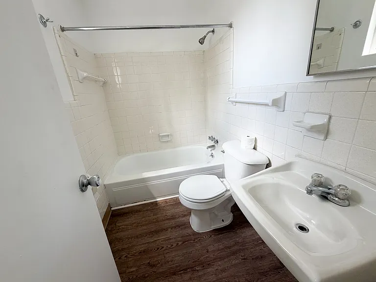 2014 Linden Ave #4 — Photo 11