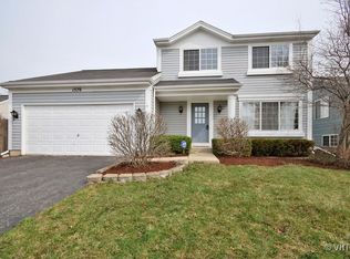 1370 Eastwood Dr, Aurora, IL 60506