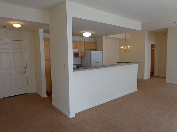 3rd image of 1226 N Illinois St APT 202