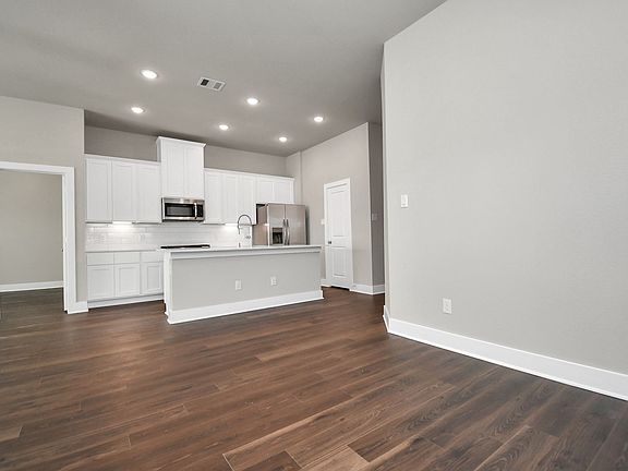 4th image of 10510 Wildflower View Dr