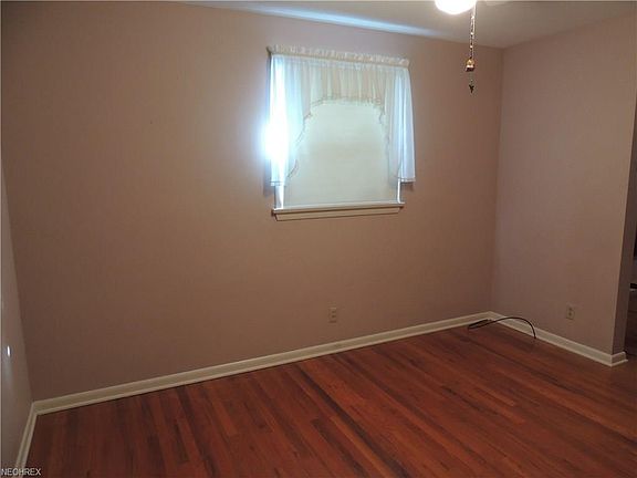 4th image of 1311 Detroit Ave