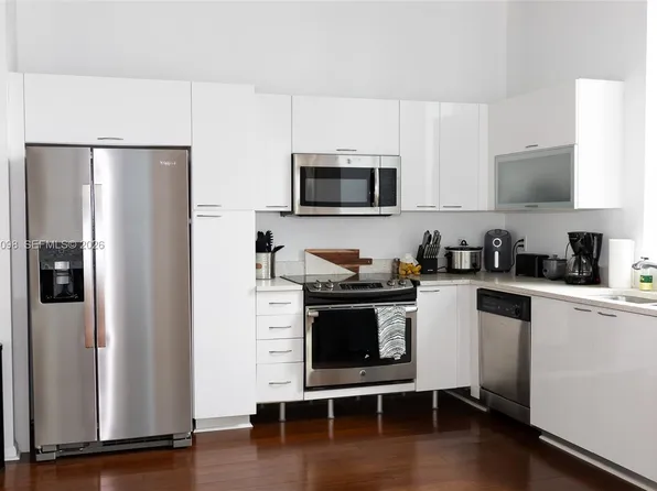 234 NE 3rd St, Miami, FL