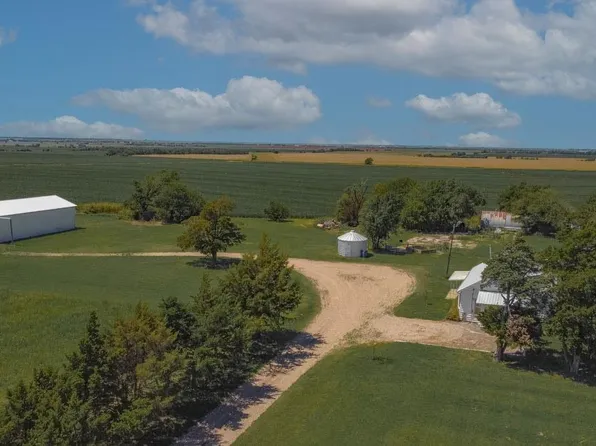 1611 S Rock Rd, Geuda Springs, KS 67051