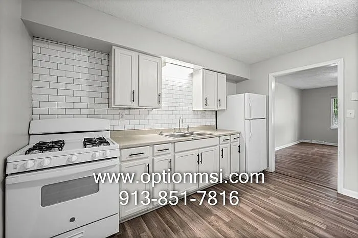 345 S 73rd Dr — Photo 9