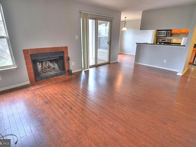 1707 Ascot Way #E — Photo 13