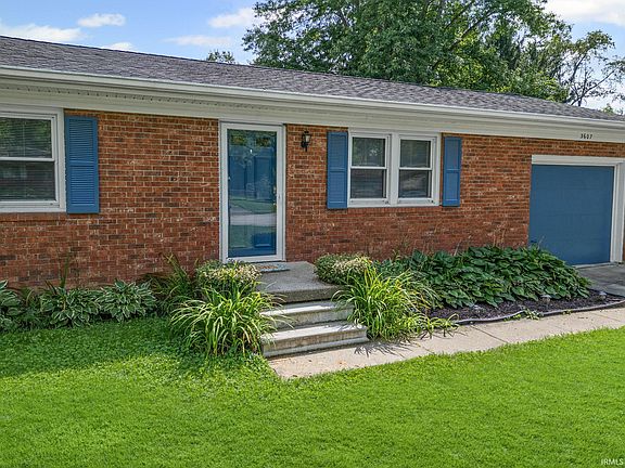 2nd image of 3607 Ashwood Ct
