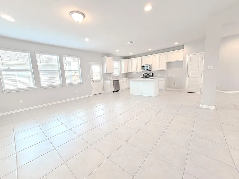 2604 Pecan Island Dr — Photo 6