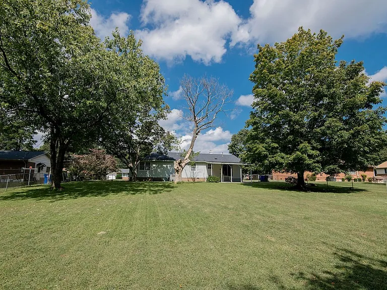 4008 Live Oak Rd — Photo 16