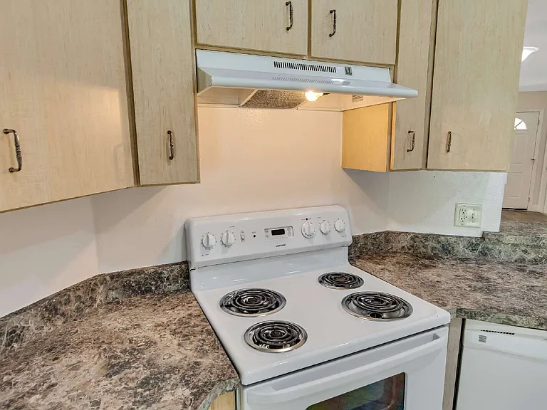51 Wellwood Ln #A — Photo 30