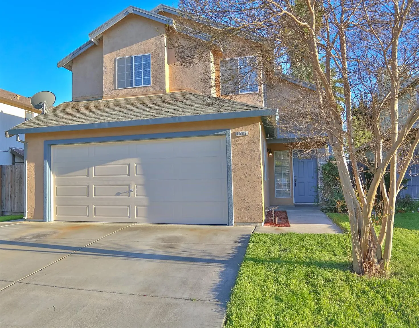 1582 Grass Valley Dr photo 1