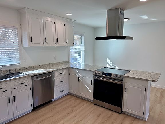 4th image of 224 Cunningham Dr