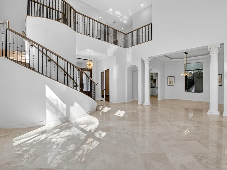 17921 Villa Club Way — Photo 15