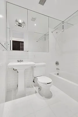 Rented by Cooper & Cooper Real Estate | media 17