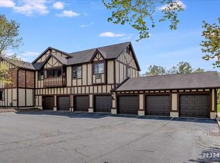 3 Avon Ct, Chatham, NJ 07928