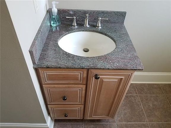 5th image of 5531-33 Rosemary Pl