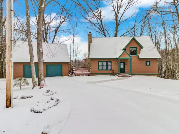 22 Ontario Trl, Malvern, OH 44644