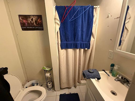 4th image of 263 Taylor St #1