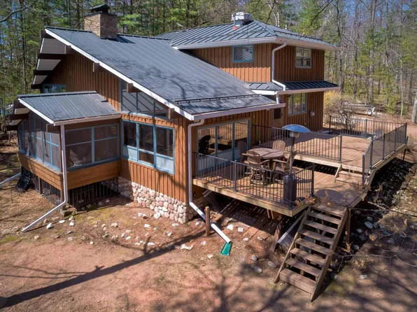 6241 Muskellunge Highlands Dr, Lake Tomahawk, WI 54539