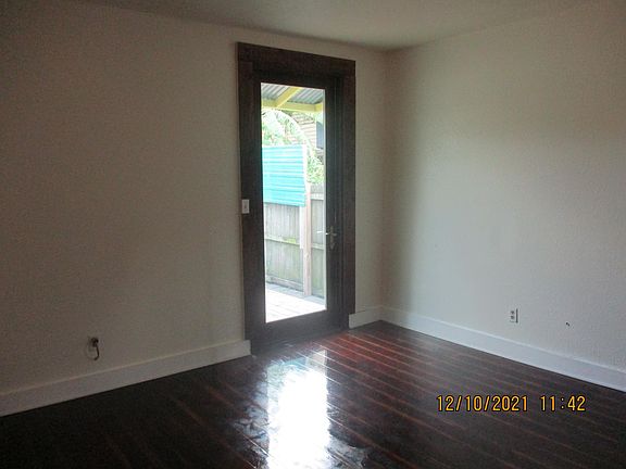 3rd image of 4625 Baudin St #F