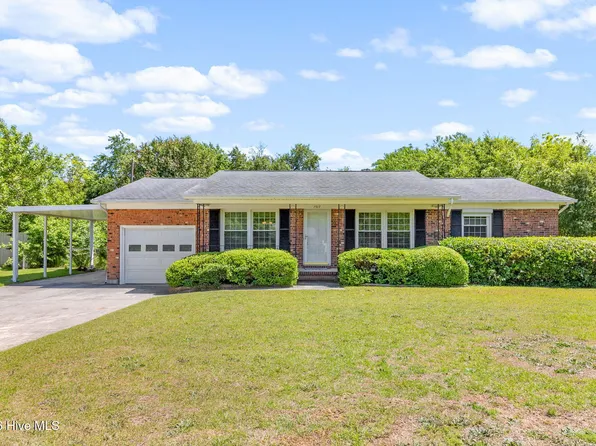 7517 Bridgeman Drive, Fayetteville, NC 28303