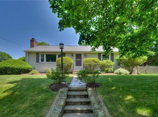 14 Richmond Ave, Barrington, RI 02806