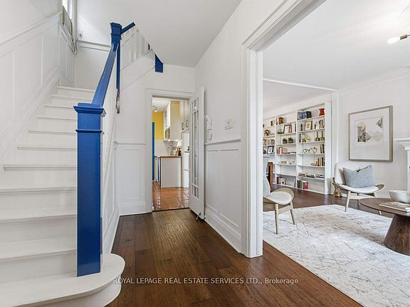 4th image of 40 Heydon Park Rd