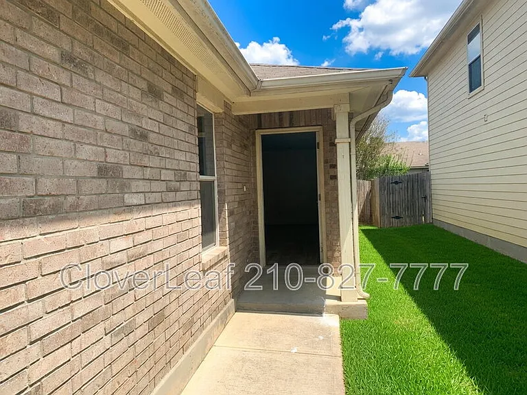 176 Corral Fence — Photo 3