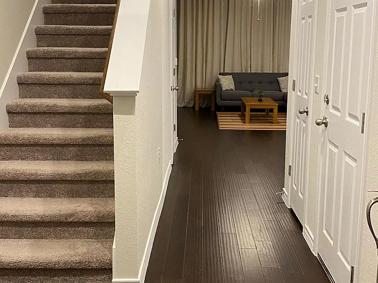 Entryway/ Stairs