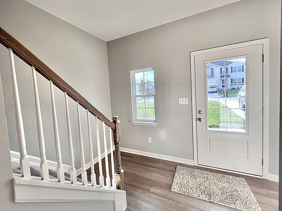 2nd image of 124 Travis Way