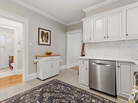 5th image of 19 Rill St #1