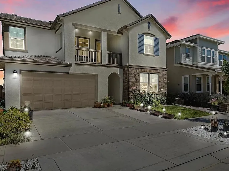 17950 Kerry Ct — Photo 2