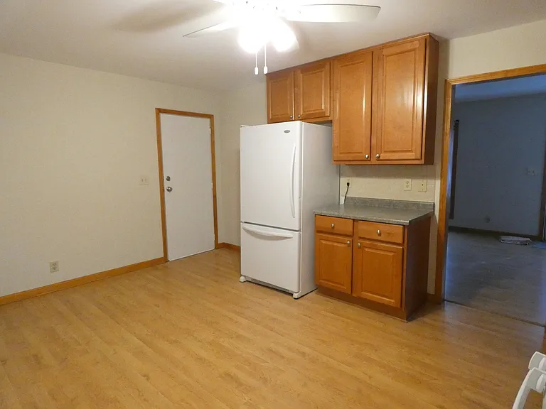 515 Freeman Ave — Photo 6