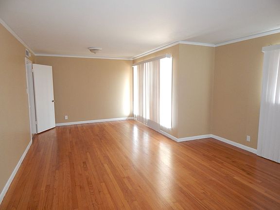 4th image of 3601 Paluxy Dr