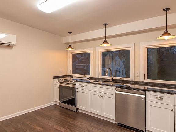 3rd image of 302 W Martin Luther King Jr Blvd #2