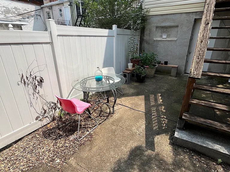 Private Courtyard
