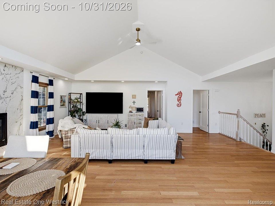 850 Townsend Dr, photo 19