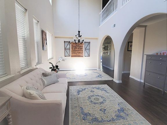 3rd image of 23 Gazania Ct