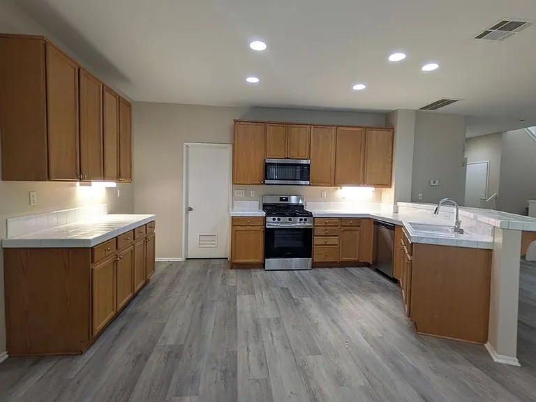 28623 Avalon Ave — Photo 28