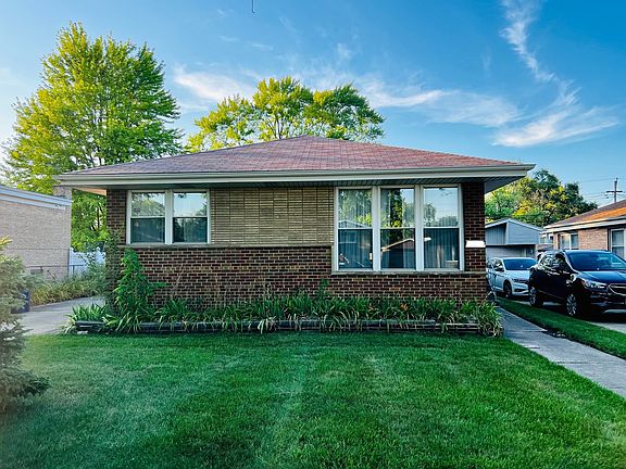 2nd image of 4324 Adeline Drive