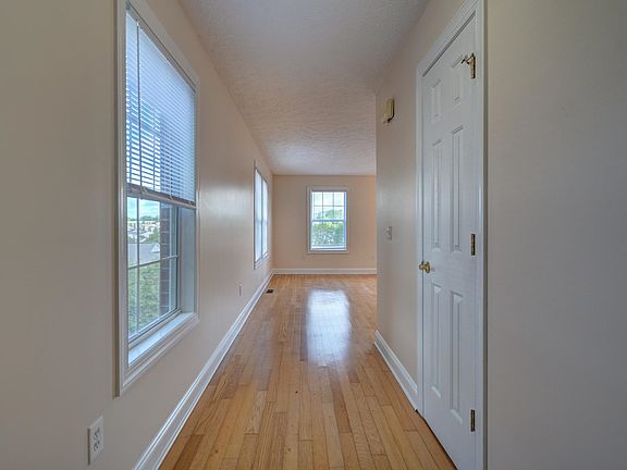 4th image of 295 Tall Oak Blvd