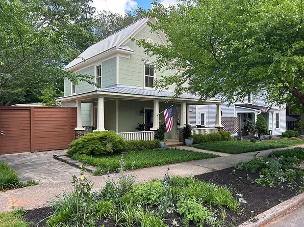 306 2nd Ave, Farmville, VA 23901