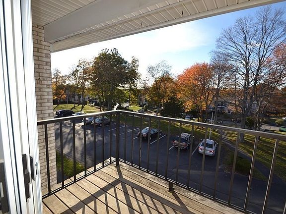 4th image of 26 Westwood Glen Rd #67