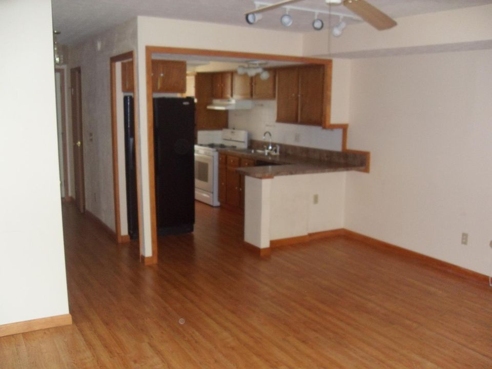 1st image of 99 Lancelot Ln #99