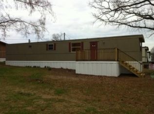 26 Clubhouse Dr NE, White, GA 30184