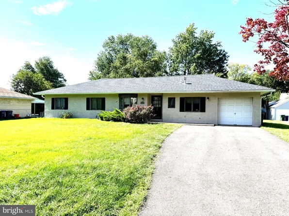 1142 Jericho Rd, Abington, PA 19001