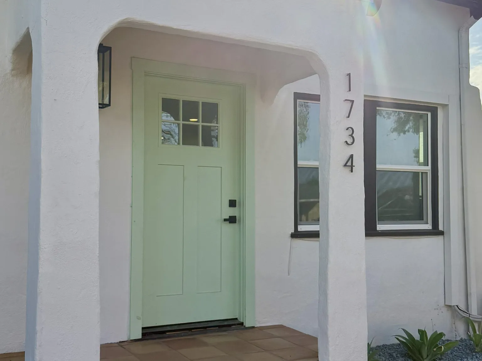 2 bed, 800 sqft, $3,000 — Photo 2