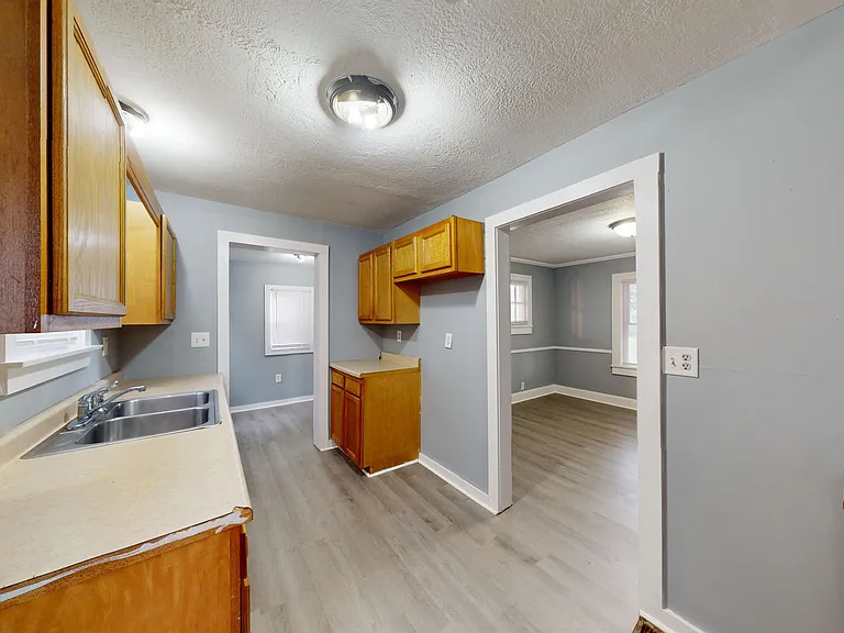 225 Atcheson Ave — Photo 5