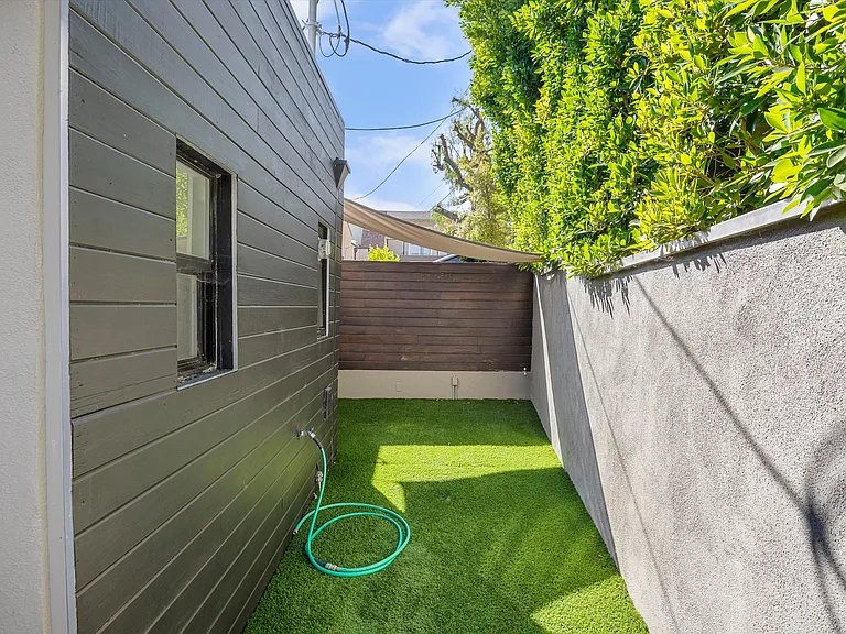 3868 Alta Mesa Dr — Photo 34
