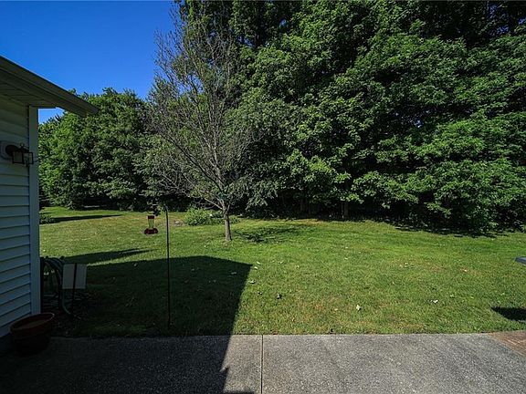 5th image of 514 Jonquil Ln