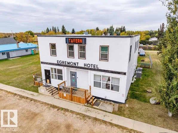 4912 50th St, Gibbons, AB T0A 1N0